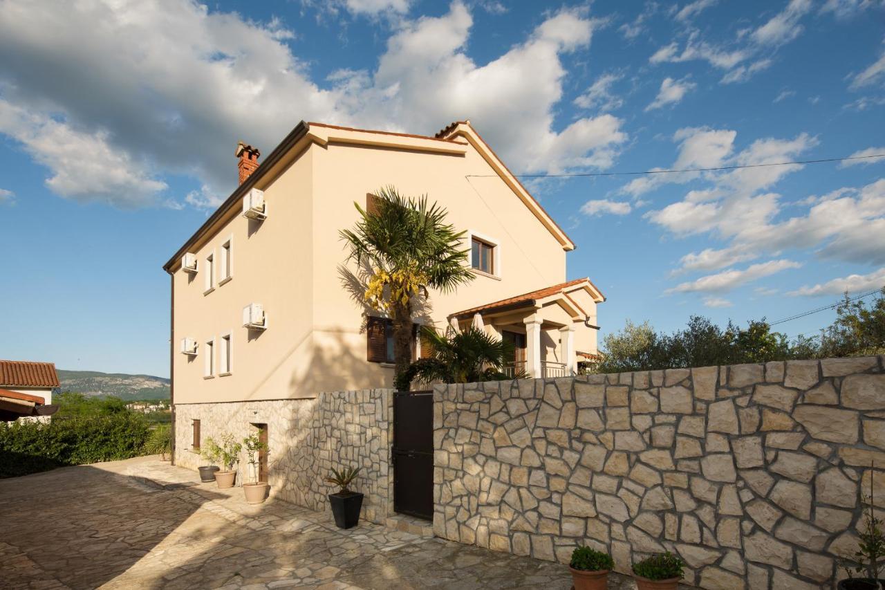 Villa Vesna With Sauna, Hot Tub Potpićan Dış mekan fotoğraf