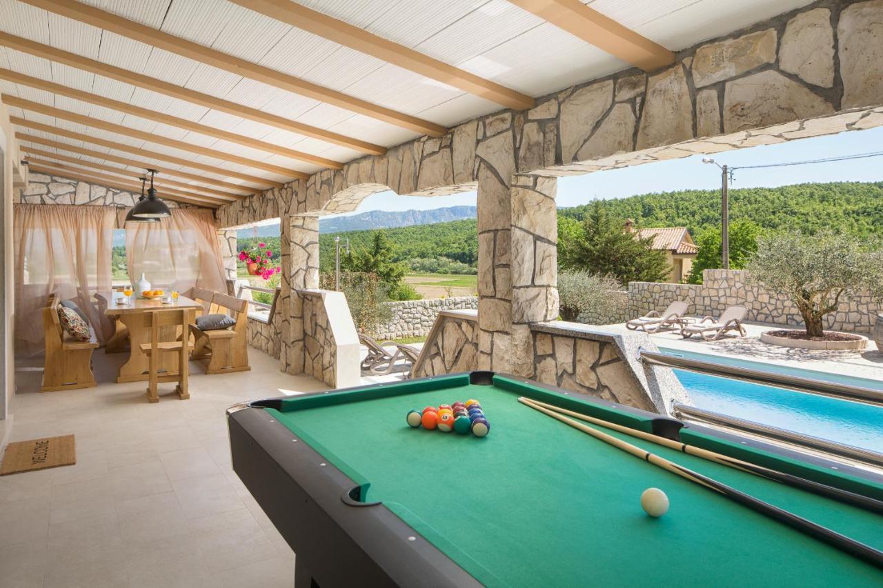 Villa Vesna With Sauna, Hot Tub Potpićan Dış mekan fotoğraf